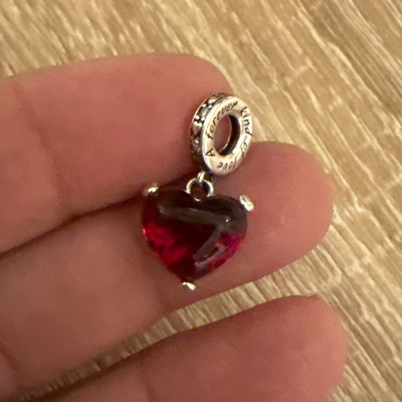 Pandora Silver Heart Dangle Charm with Floral Cutout - Silver - Picture 5 of 5